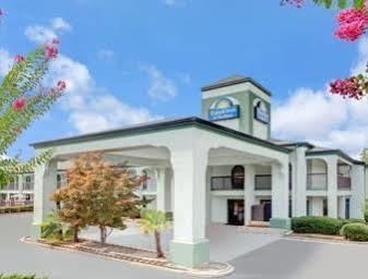Days & By Wyndham South Atlanta Stockbridge